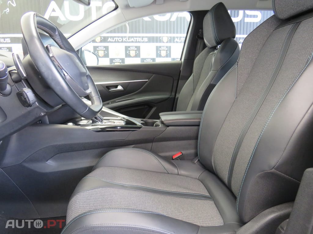 Peugeot 3008 1.5 BlueHDi Allure EAT8