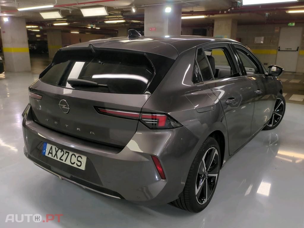 Opel Astra 1.5 D Elegance