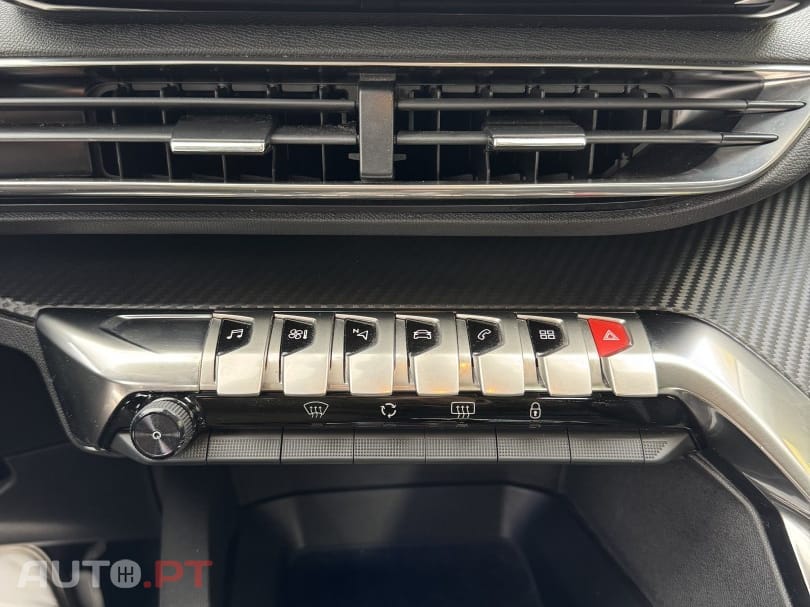 Peugeot 3008 1.2 PureTech Allure EAT8