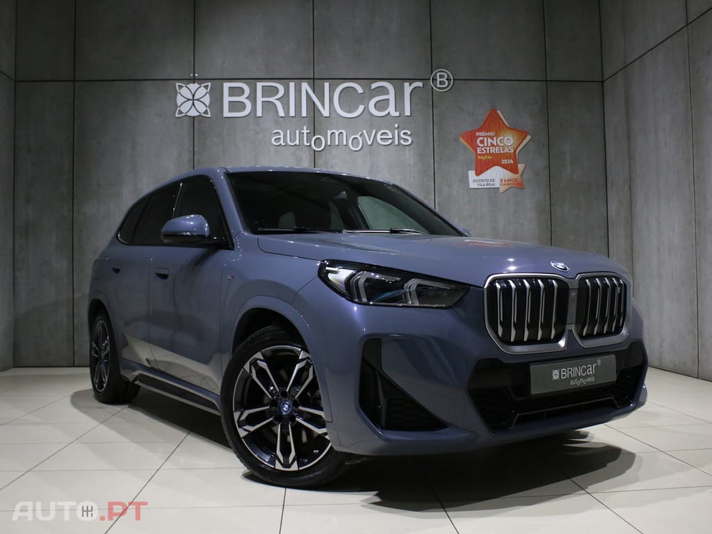 BMW iX1 xDrive30 Pack Desportivo M