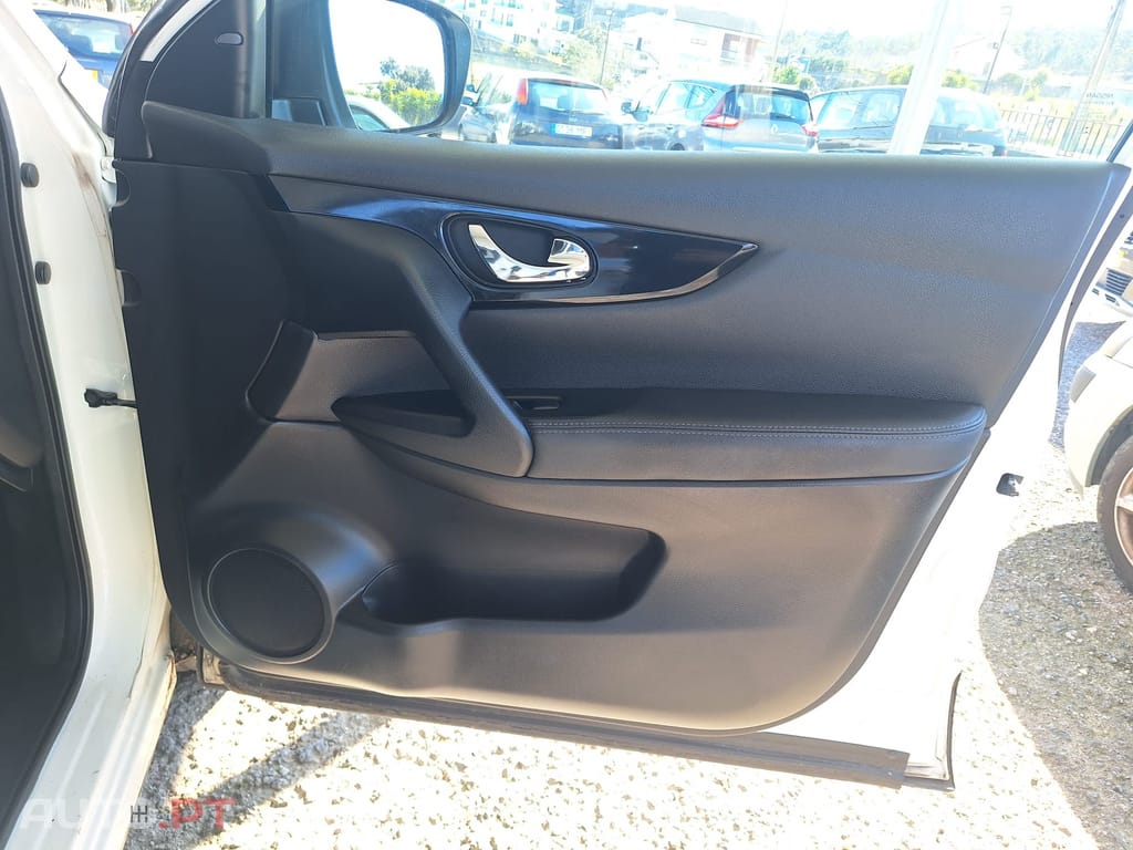 Nissan Qashqai 1.5 dCi Tekna Premium 17 Pack S Pele Preta