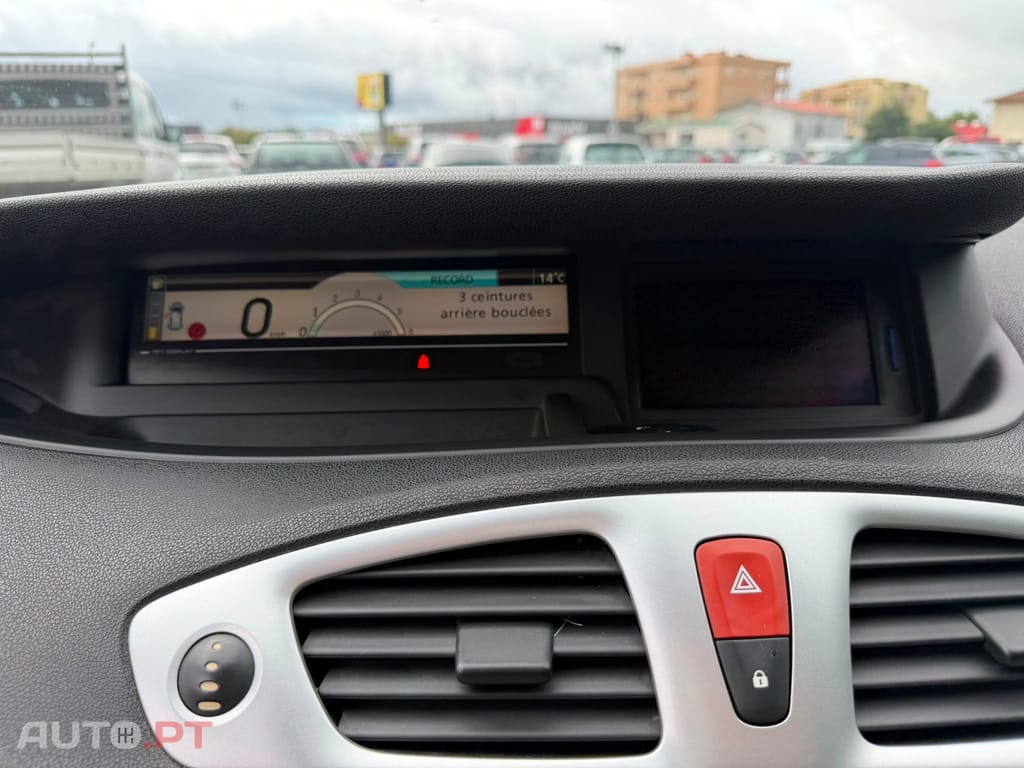 Renault Scénic 1.9 dCi FAP Dynamique