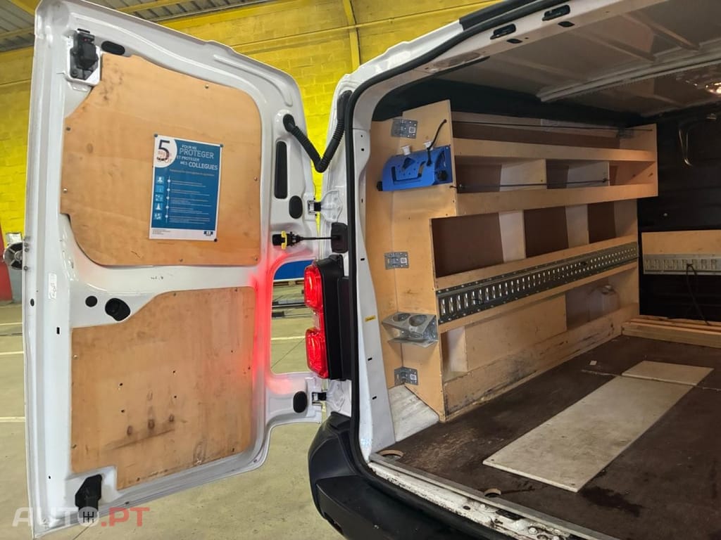 Peugeot Expert 2.0 BlueHDi Long Ashpalt