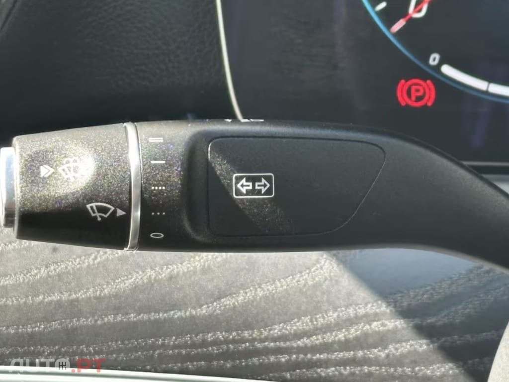 Mercedes-Benz E 300 I.V.A DEDUTIVEL e 9G-TRONIC Avantgarde