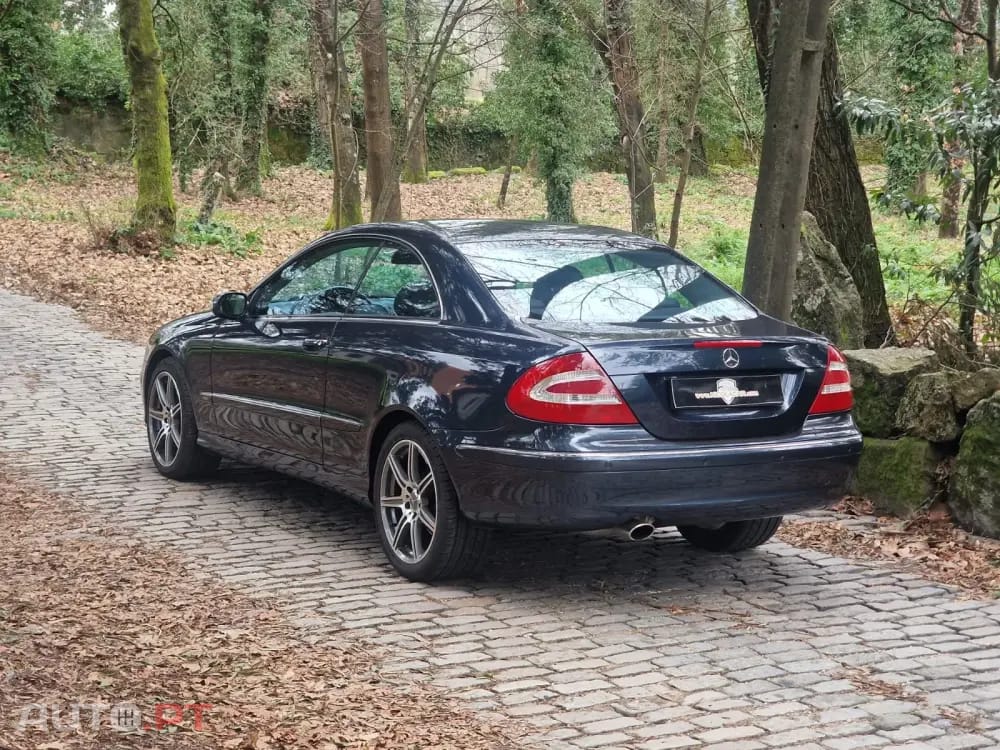 Mercedes-Benz CLK 240 Outro
