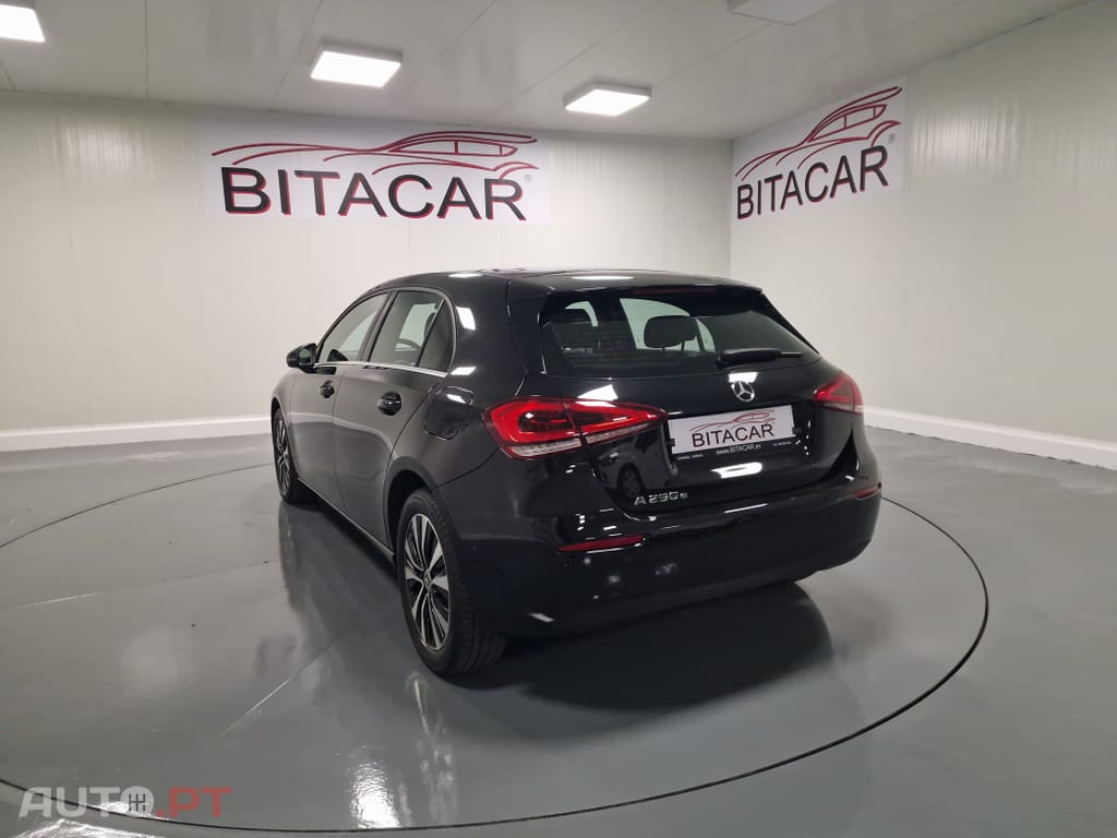 Mercedes-Benz A 250 E STYLE PLUS Hibrido Plug-In
