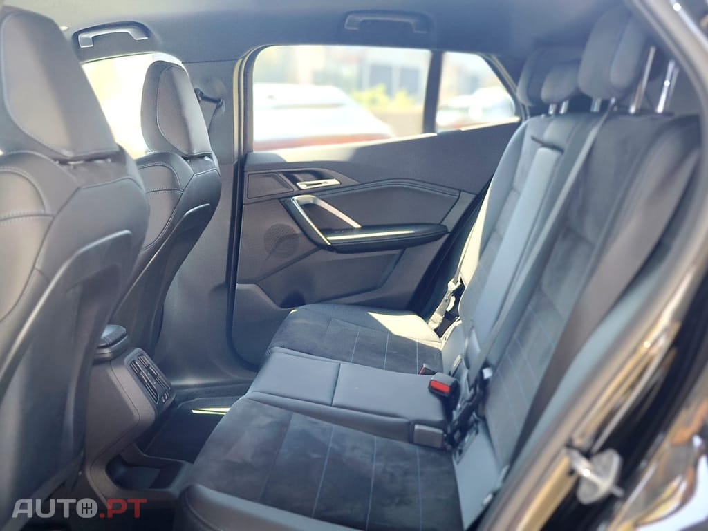BMW iX2 eDrive20 Pack Desportivo M — fotografia 18