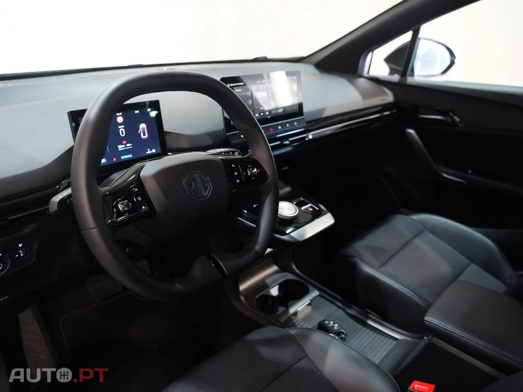 MG MG4 64 kWh Luxury