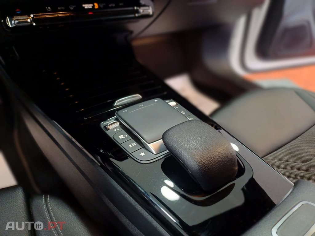 Mercedes-Benz A 180 d business solutions Auto