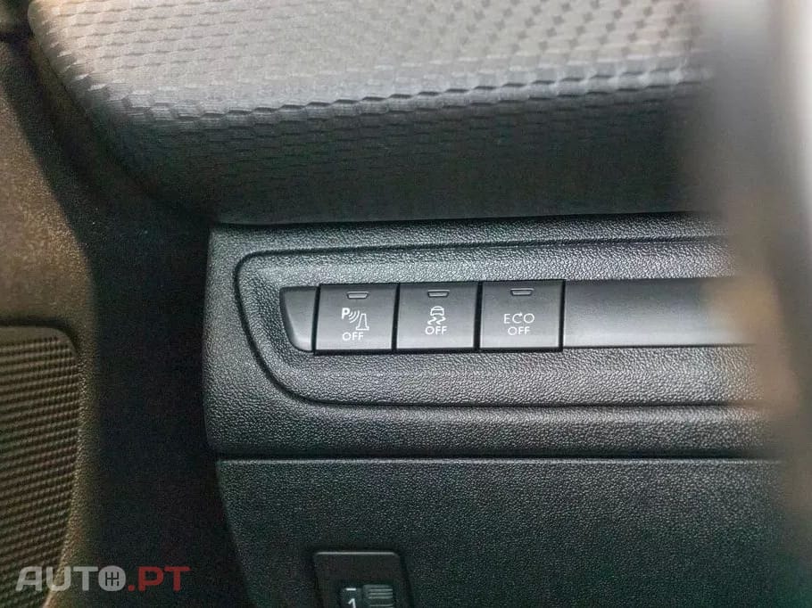 Peugeot 2008 1.6 BlueHDi EAT6 Allure
