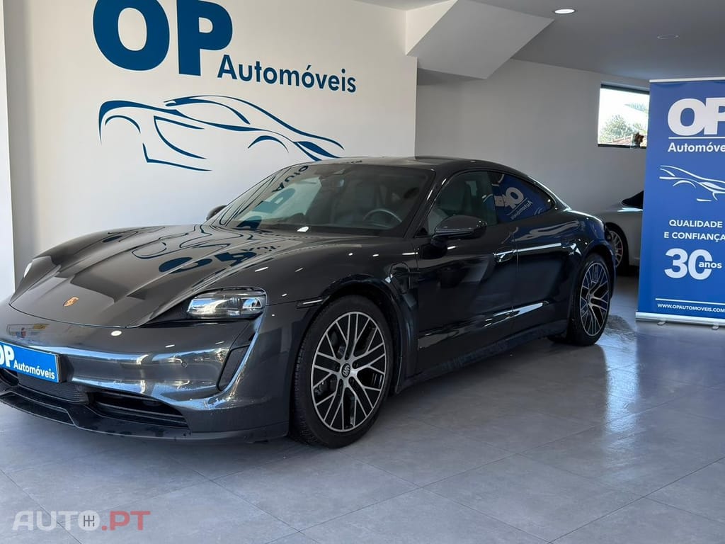 Porsche Taycan Standard