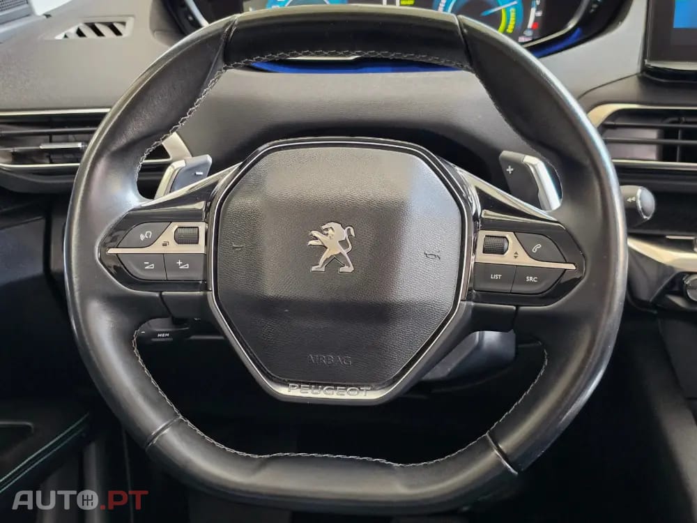 Peugeot 3008 1.6 Hybrid Allure e-EAT8