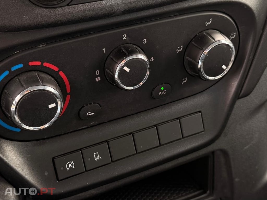 Iveco Daily BASCULA TRI-BASCULANTE