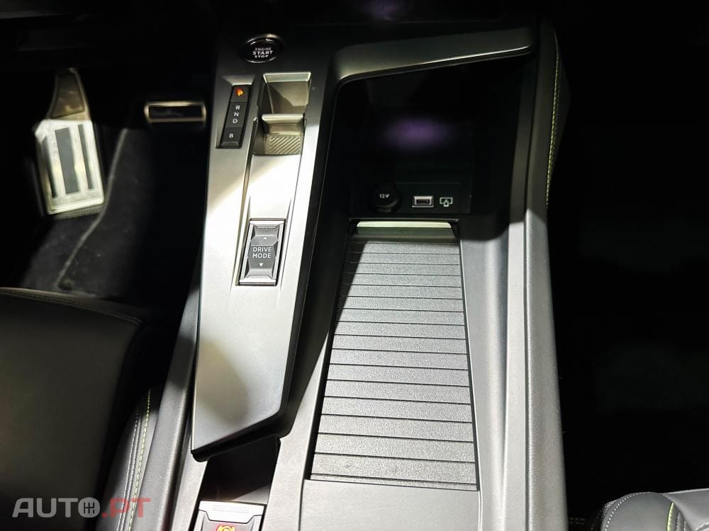 Peugeot 408 1.6 Hybrid GT e-EAT8