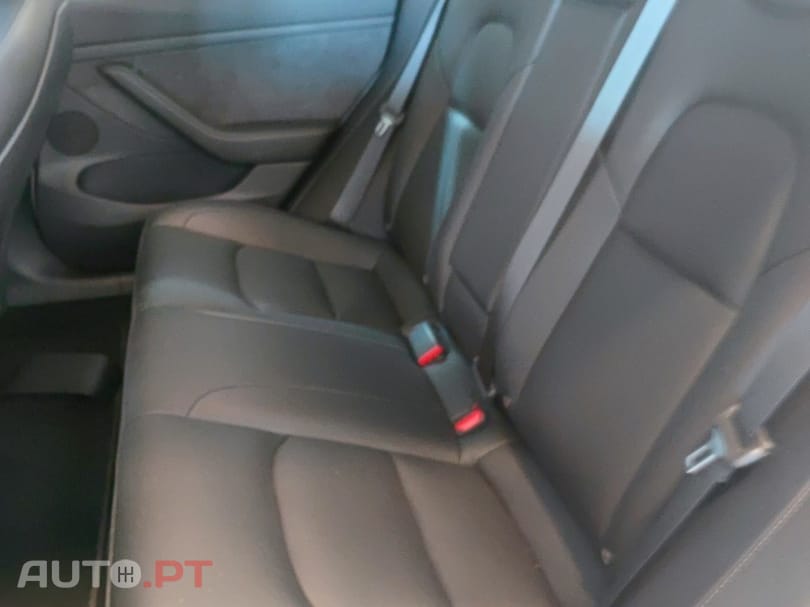 Tesla Model 3 Tração Traseira