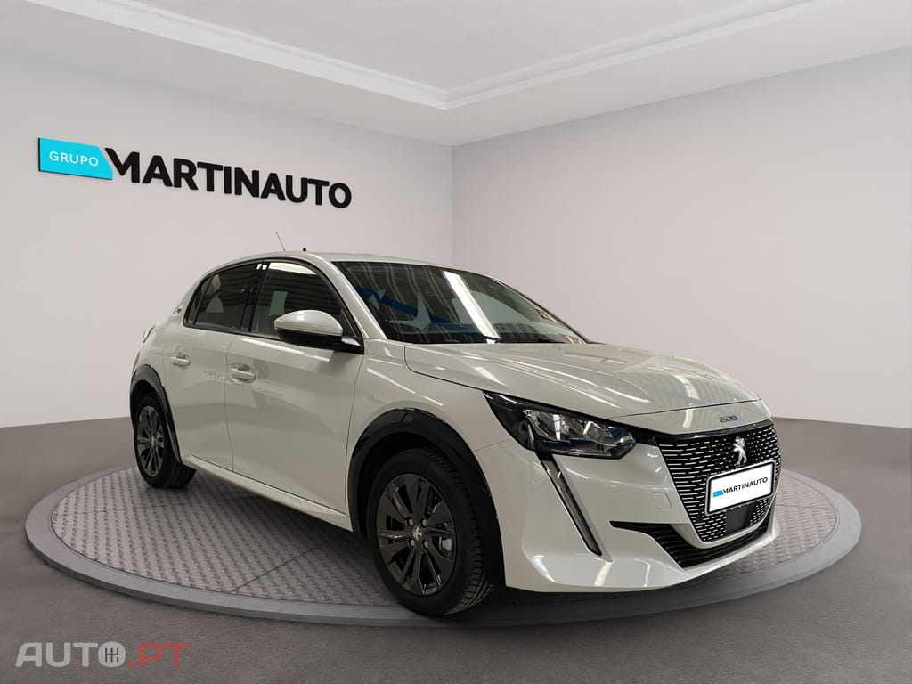 Peugeot E-208 50 kWh Allure Pack