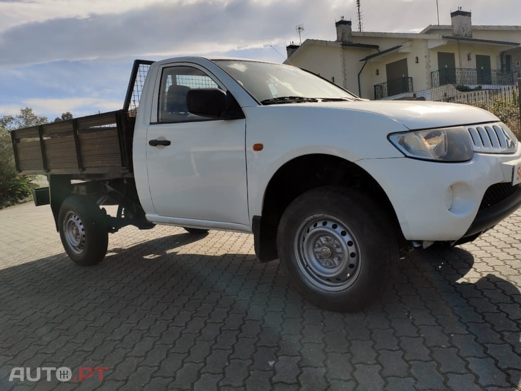 Mitsubishi L200 2.5 DID 4X4 CAB. SIMPLES