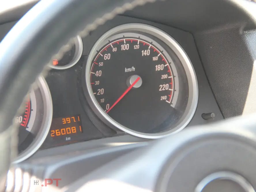 Opel Astra GTC 1.9 CDTI