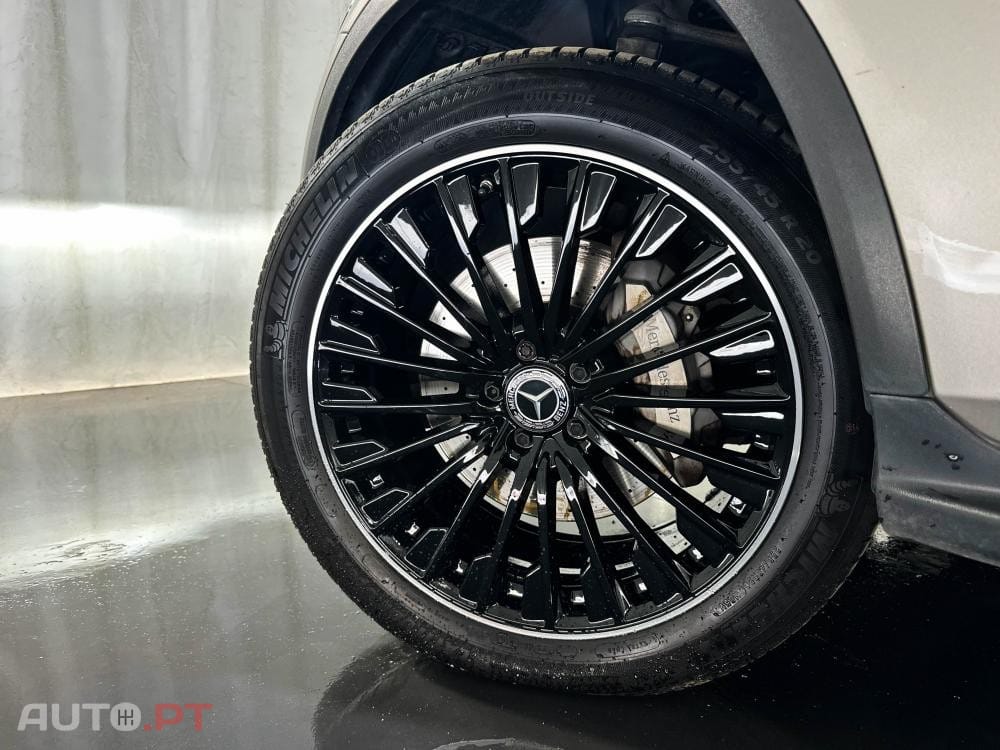 Mercedes-Benz GLC 300 de 4Matic 9G-TRONIC AMG Line