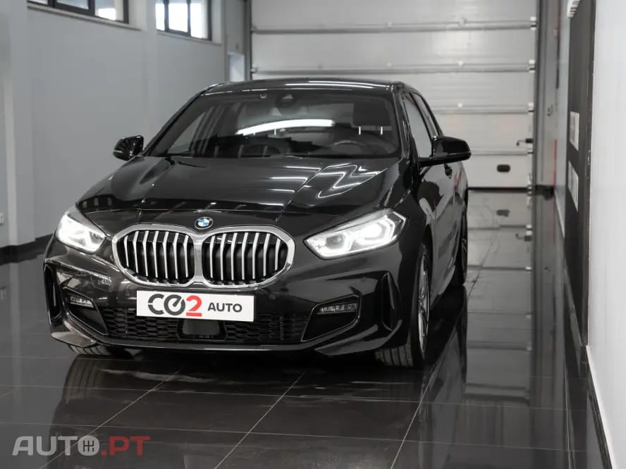 BMW 116 d Pack Desportivo M Auto