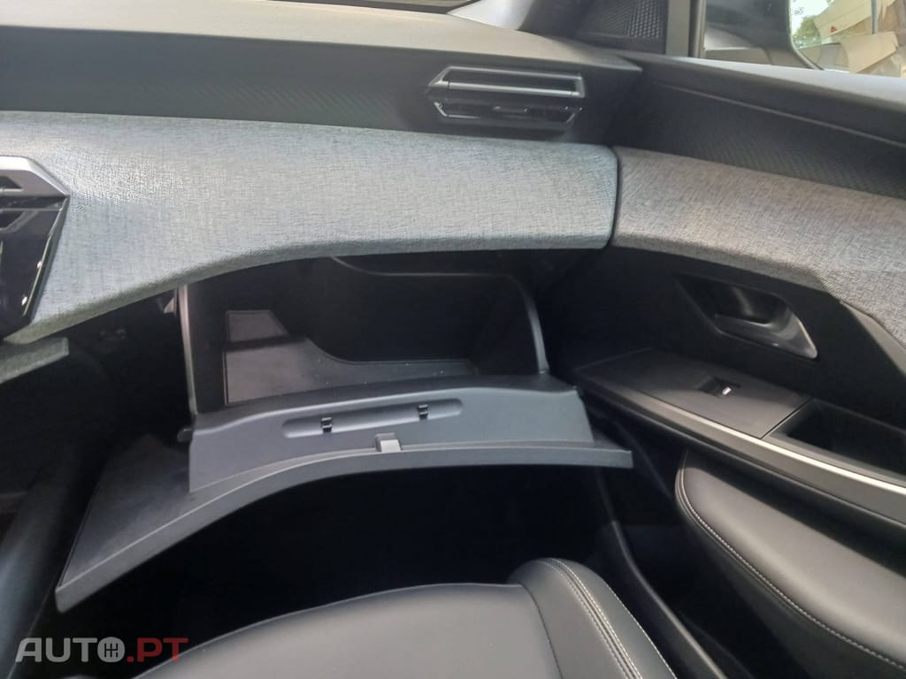 Peugeot 3008 1.2 Hybrid Allure Pack e-DCS6