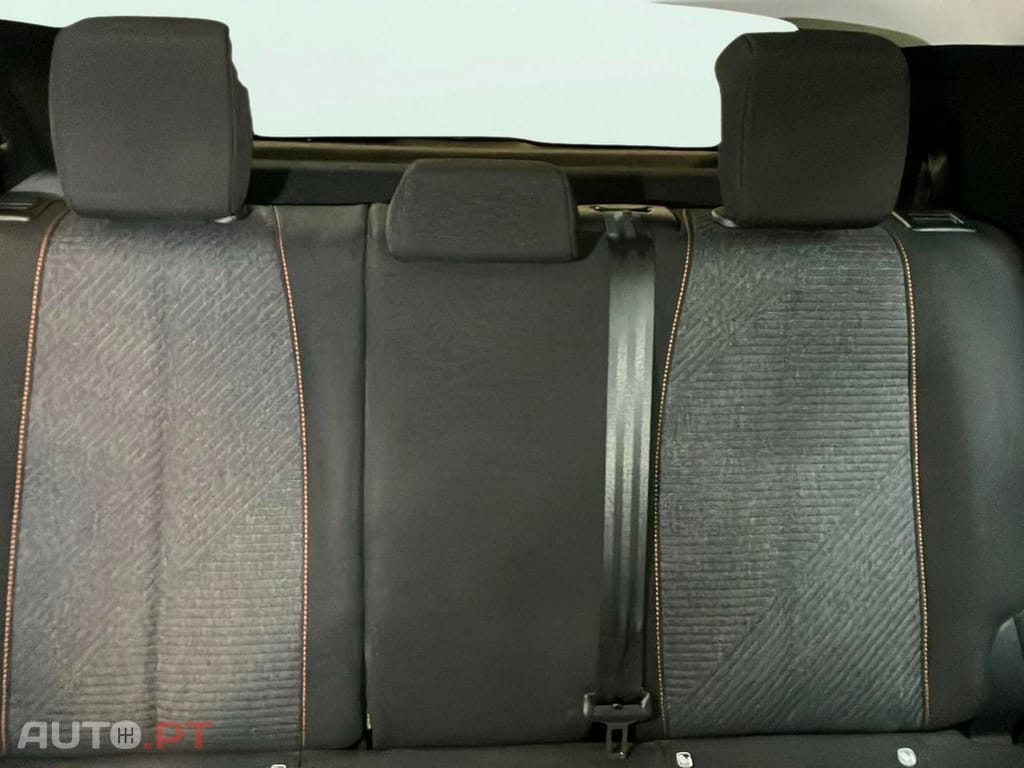 Peugeot 208 1.2 Hybrid Allure e-DCS6