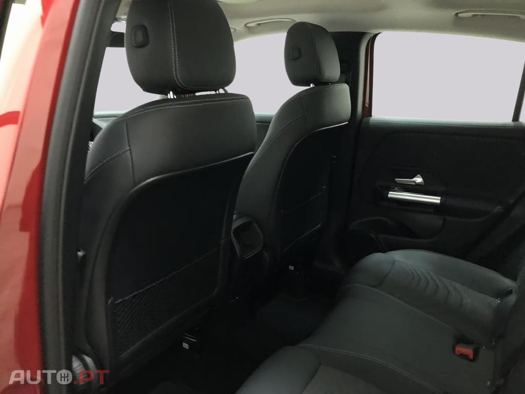 Mercedes-Benz GLA 250 I.V.A DEDUTIVEL e