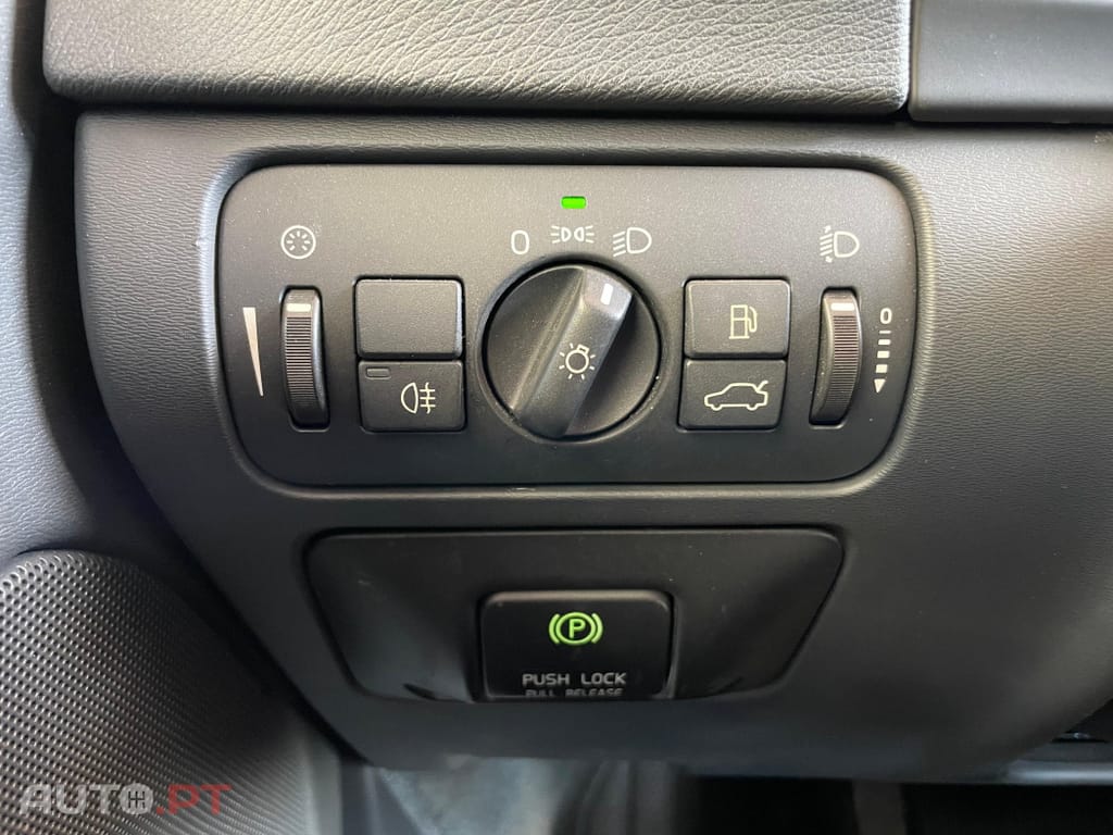 Volvo V60 2.0 D3 R-Design Start/Stop