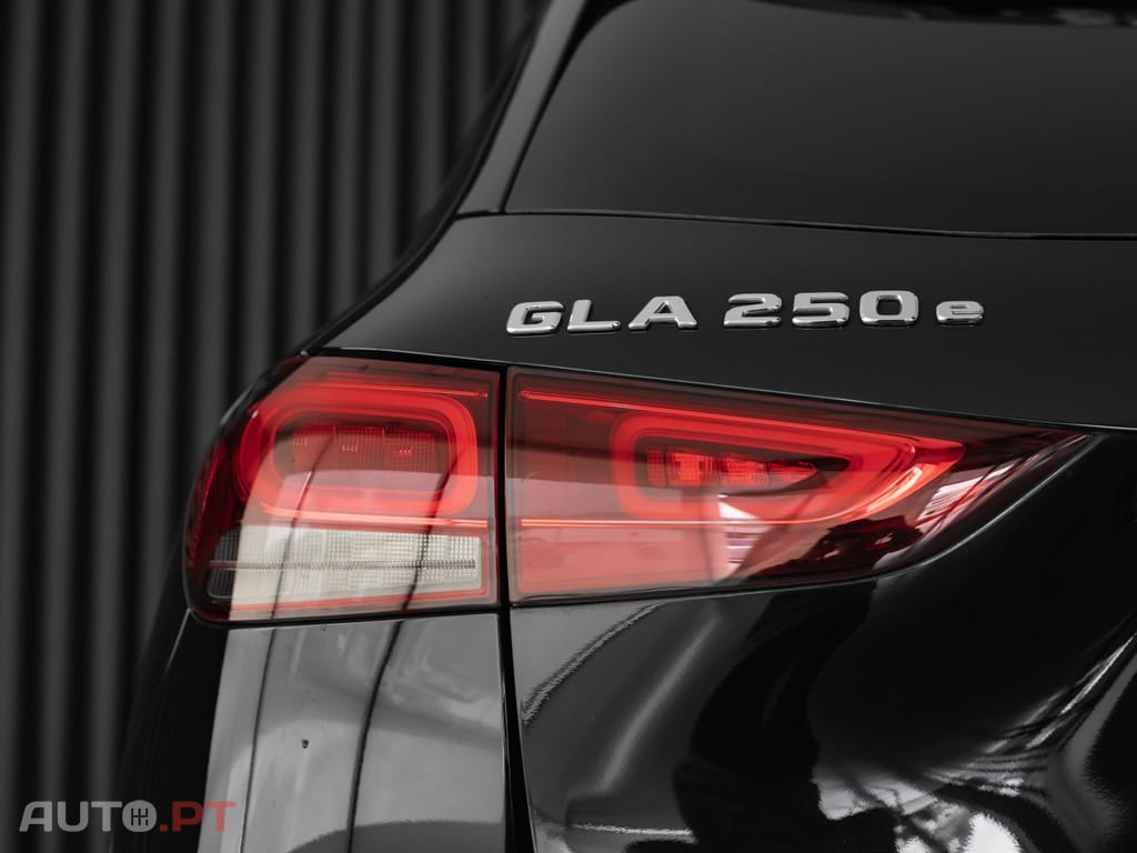 Mercedes-Benz GLA 250 e 8G-DCT AMG Line