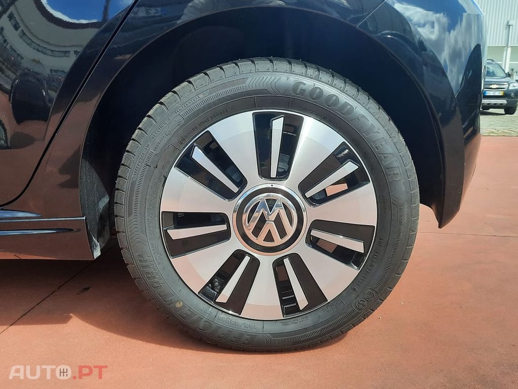 Volkswagen e-Up Entry