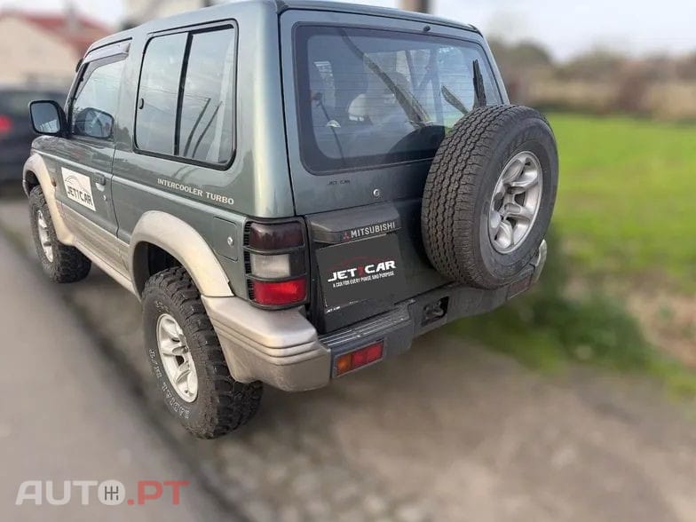 Mitsubishi Pajero 2.5 TDi GLX