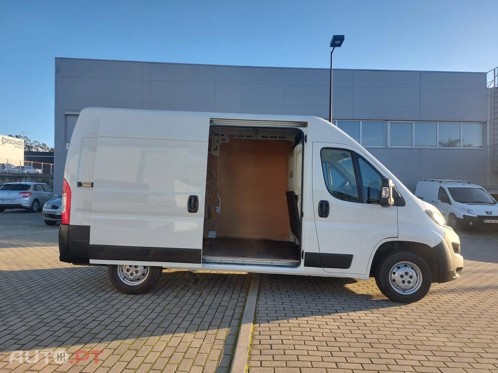 Peugeot Boxer 2.2 BlueHDi 333 L2H2 Pro - IVA Dedutível