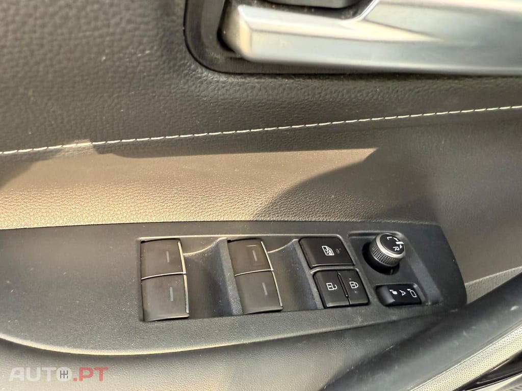 Toyota Corolla 1.8 Hybrid Design