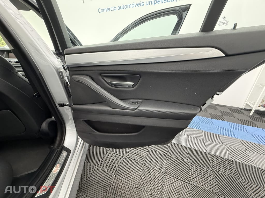BMW 525 d Line Luxury Auto
