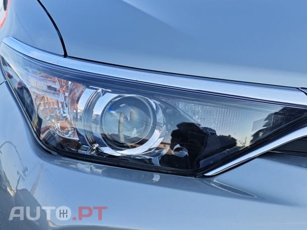 Toyota Auris 1.4 D-4D Exclusive