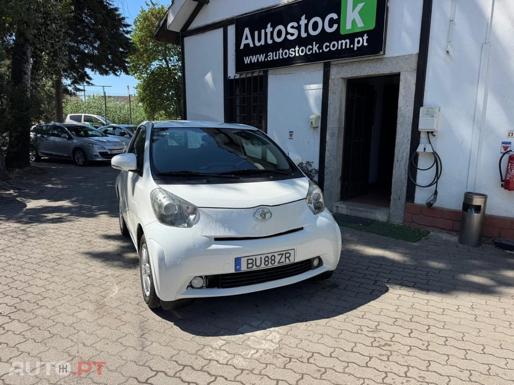 Toyota iQ 1.0 VVT-i