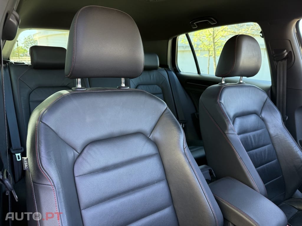 Volkswagen Golf 2.0 TSI GTI DSG