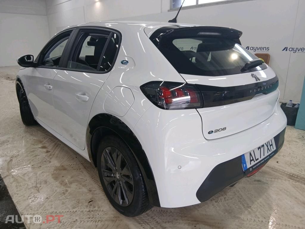 Peugeot E-208 50 kWh Active Pack