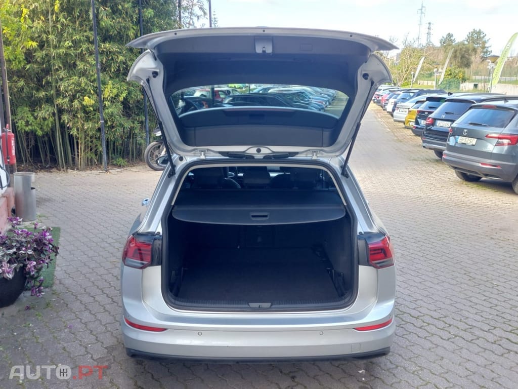 Volkswagen Golf Variant 2.0 TDi Executive DSG