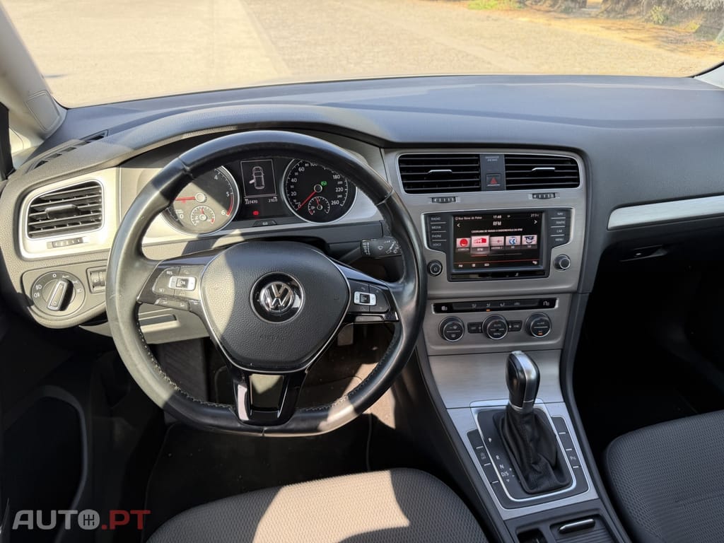 Volkswagen Golf 1.6 TDi Confortline DSG