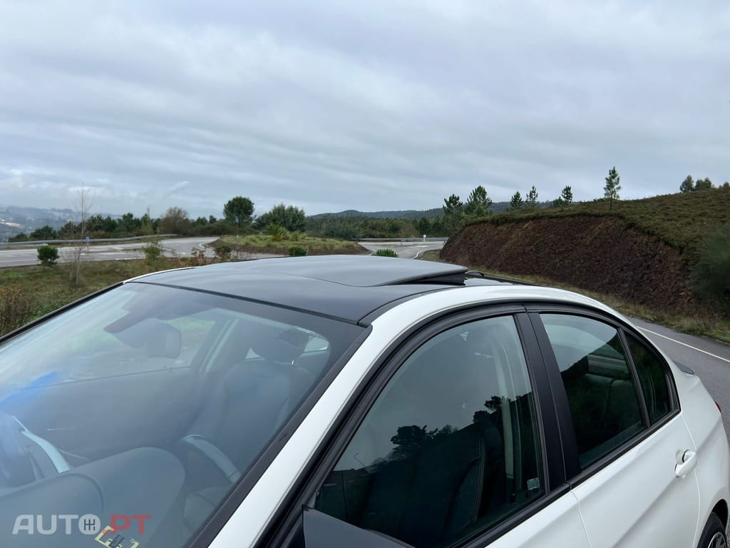 BMW 328 i Auto