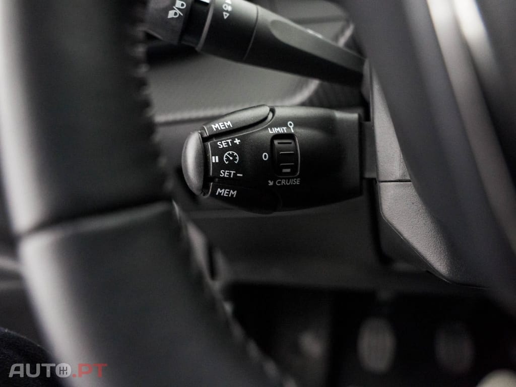 Peugeot 2008 1.2 PureTech Active Pack