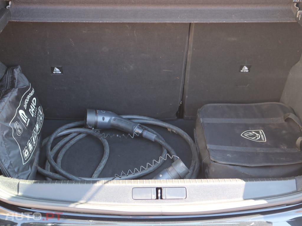 Peugeot E-208 Active Pack