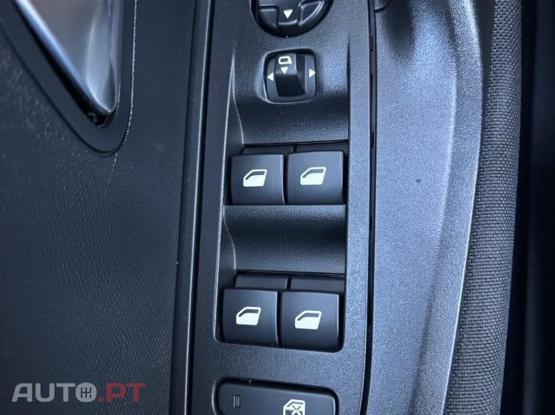 Peugeot 2008 1.2 PureTech Active Pack EAT8