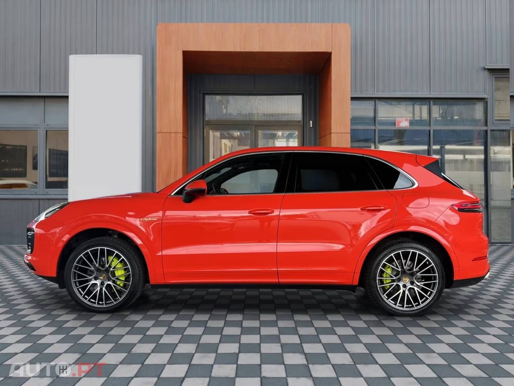Porsche Cayenne E-Hybrid Sport Design