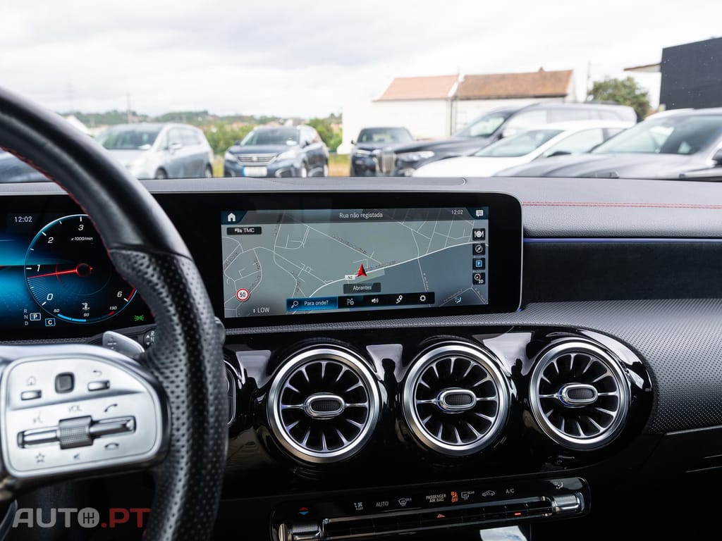Mercedes-Benz CLA 220 d Shooting Brake AMG Line Aut.