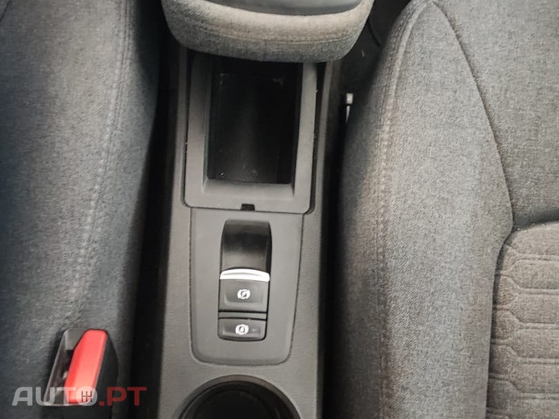 Renault Zoe (c/ Bateria) E-Tech EV50 Equilibre — fotografia 10