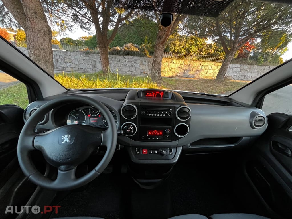 Peugeot E-Partner Elétrica