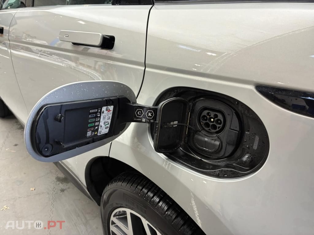 Land Rover Evoque 1.5 P300e AWD R-Dynamic HSE Auto