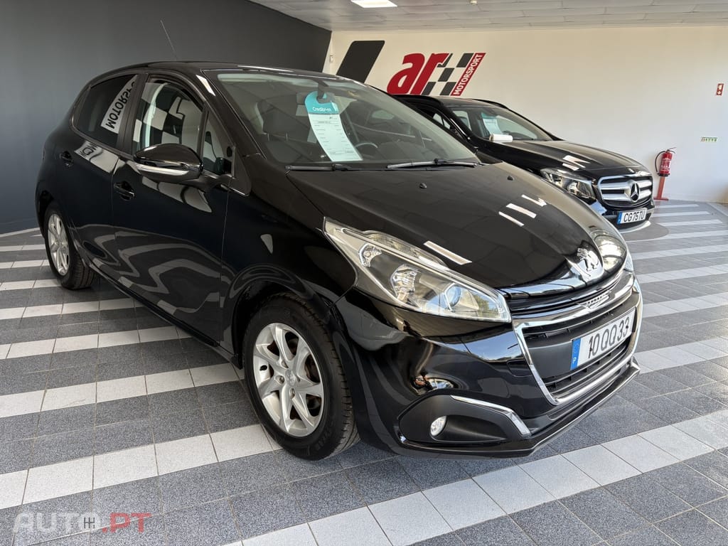 Peugeot 208 1.2 PureTech Signature